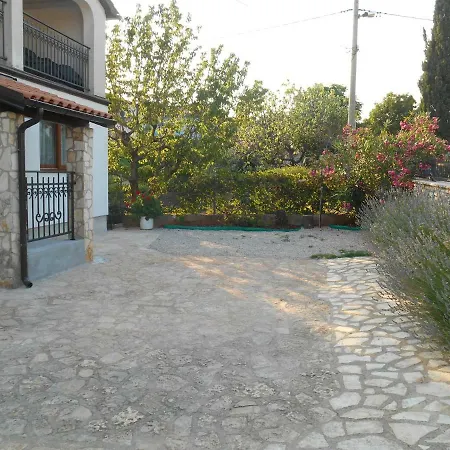 Miadea * Rovinjsko Selo