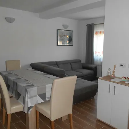 Miadea Rovinjsko Selo